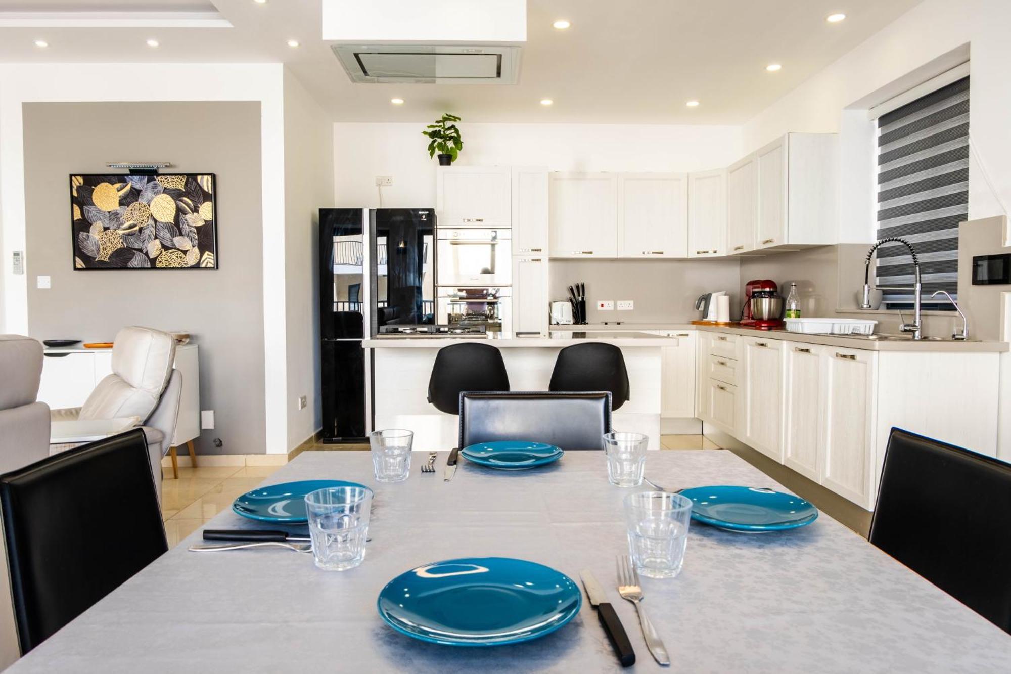 Mellieha, Luxury 3 Bedroom Azure Maisonette Exterior photo